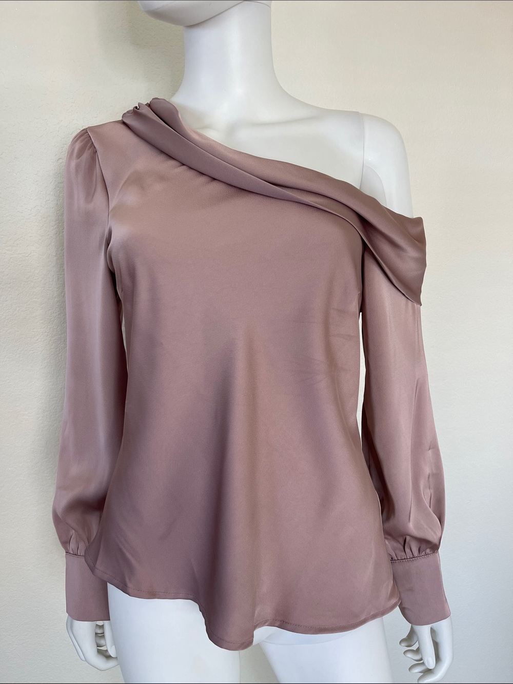 Astr One-Shoulder Mauve Satin Blouse
